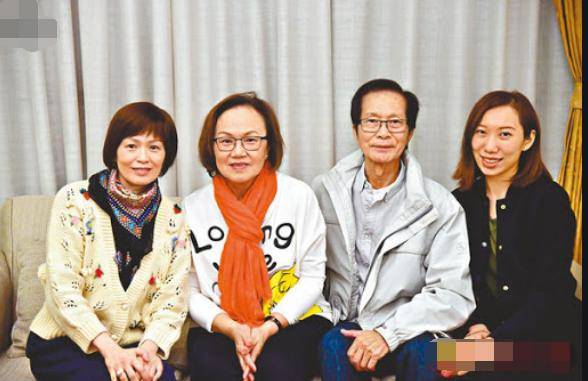 在梁少芯印象中,梁洁华聪明有天赋,勤奋有斗志,非常认真地添加