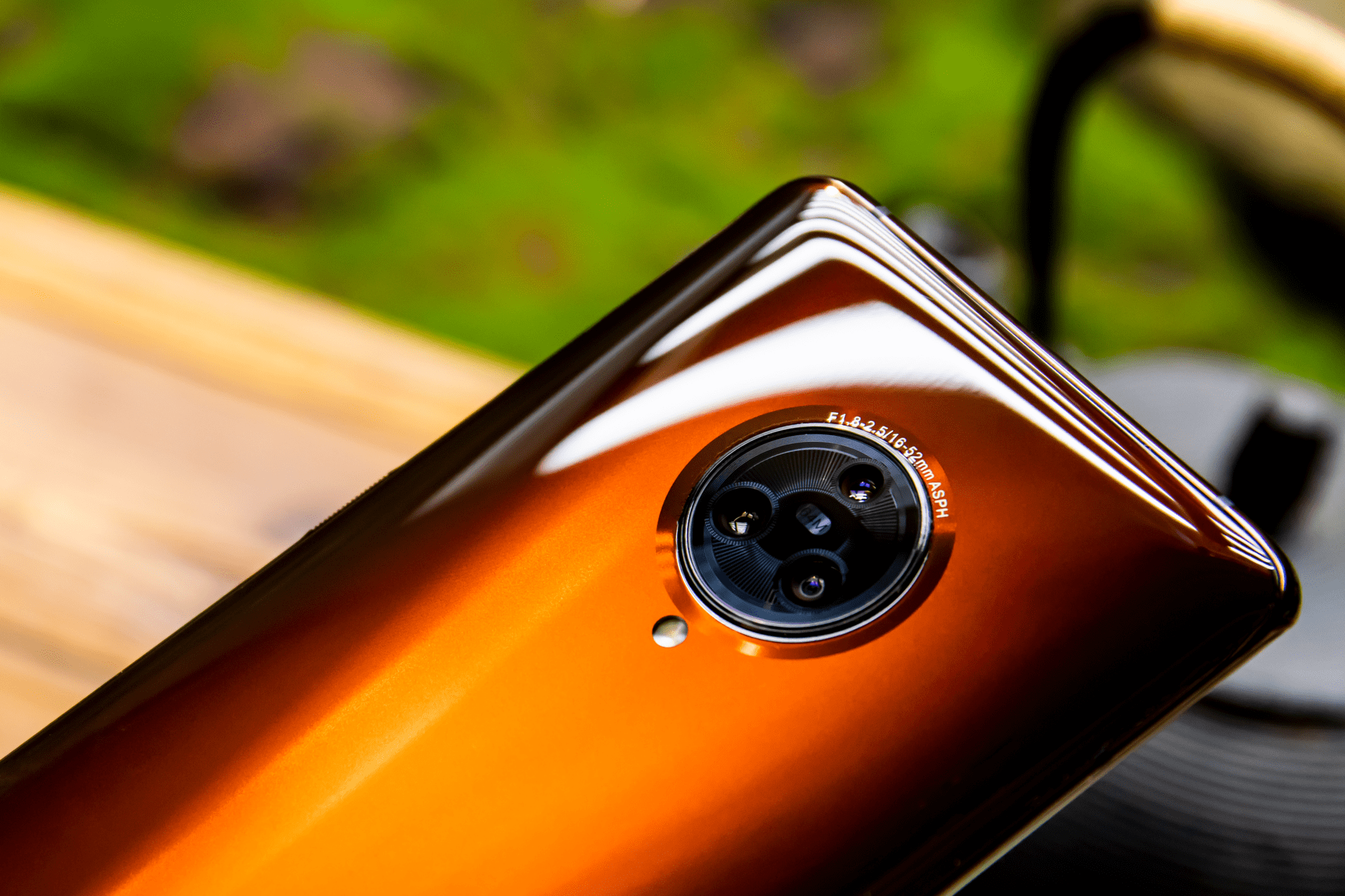 nex3s美图惊艳来袭一体化机身瀑布屏设计打造极致观感