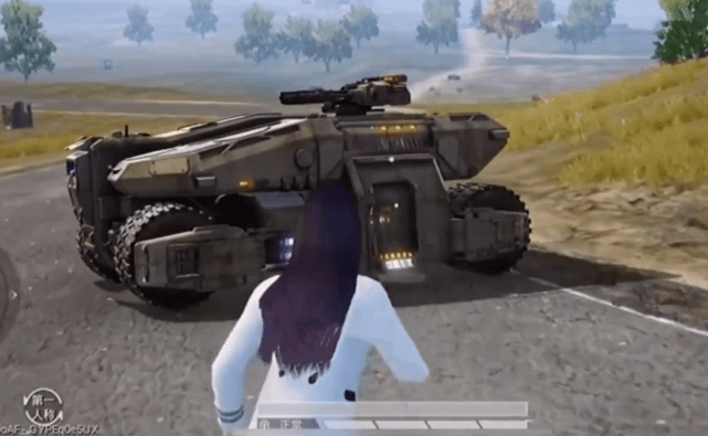 精英当前版本的普通模式中,玩家可以在信号圈外通过信号强召唤装甲车