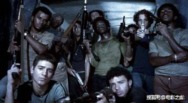 "跪杀"黑人,实为一种常态