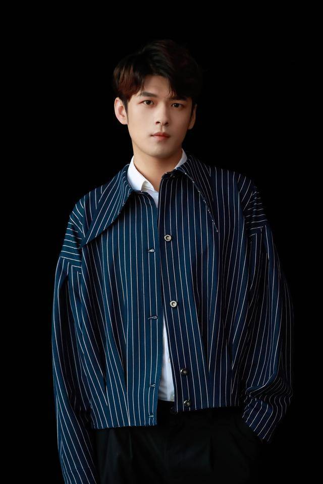 《传闻中的陈芊芊》粉丝见面会 盛英豪帅气亮相