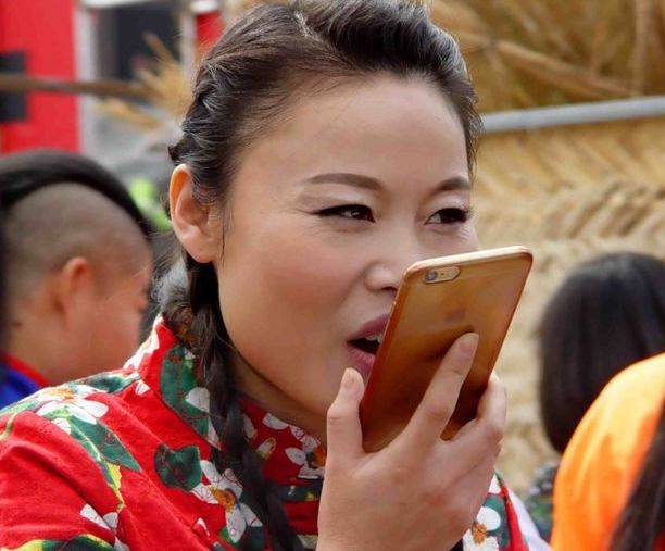 草帽姐徐桂花:因登上春晚并演唱《春到来福》从而成为在全国都有知名