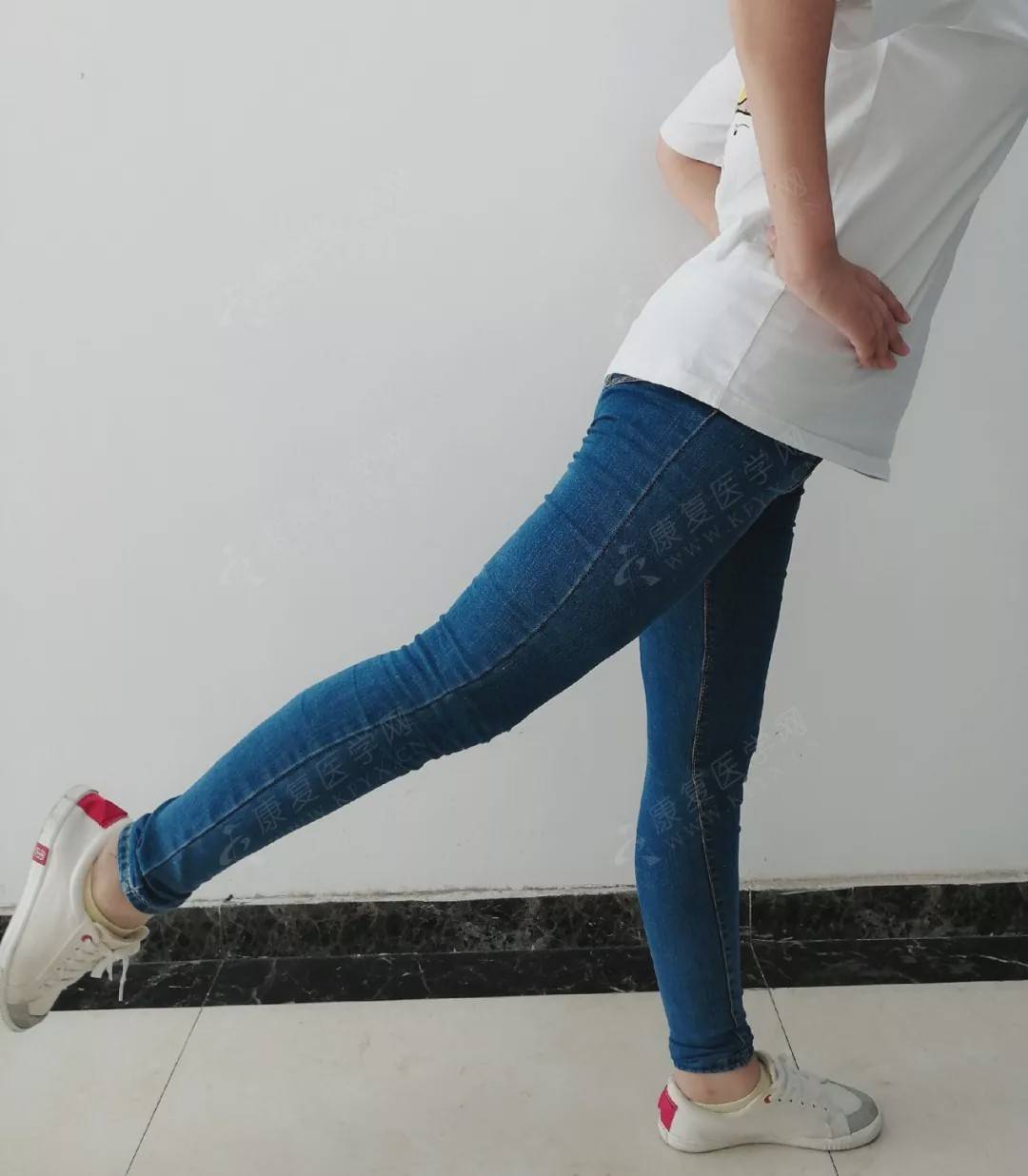 为何臀部不胖,偏偏大腿外侧很宽?假胯宽了解一下