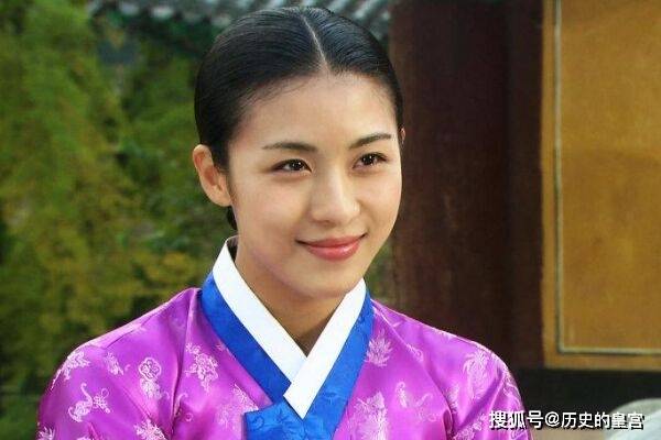 朝鲜历史第一美女,却因生活所迫沦为妓院头牌,年仅38岁孤独死去