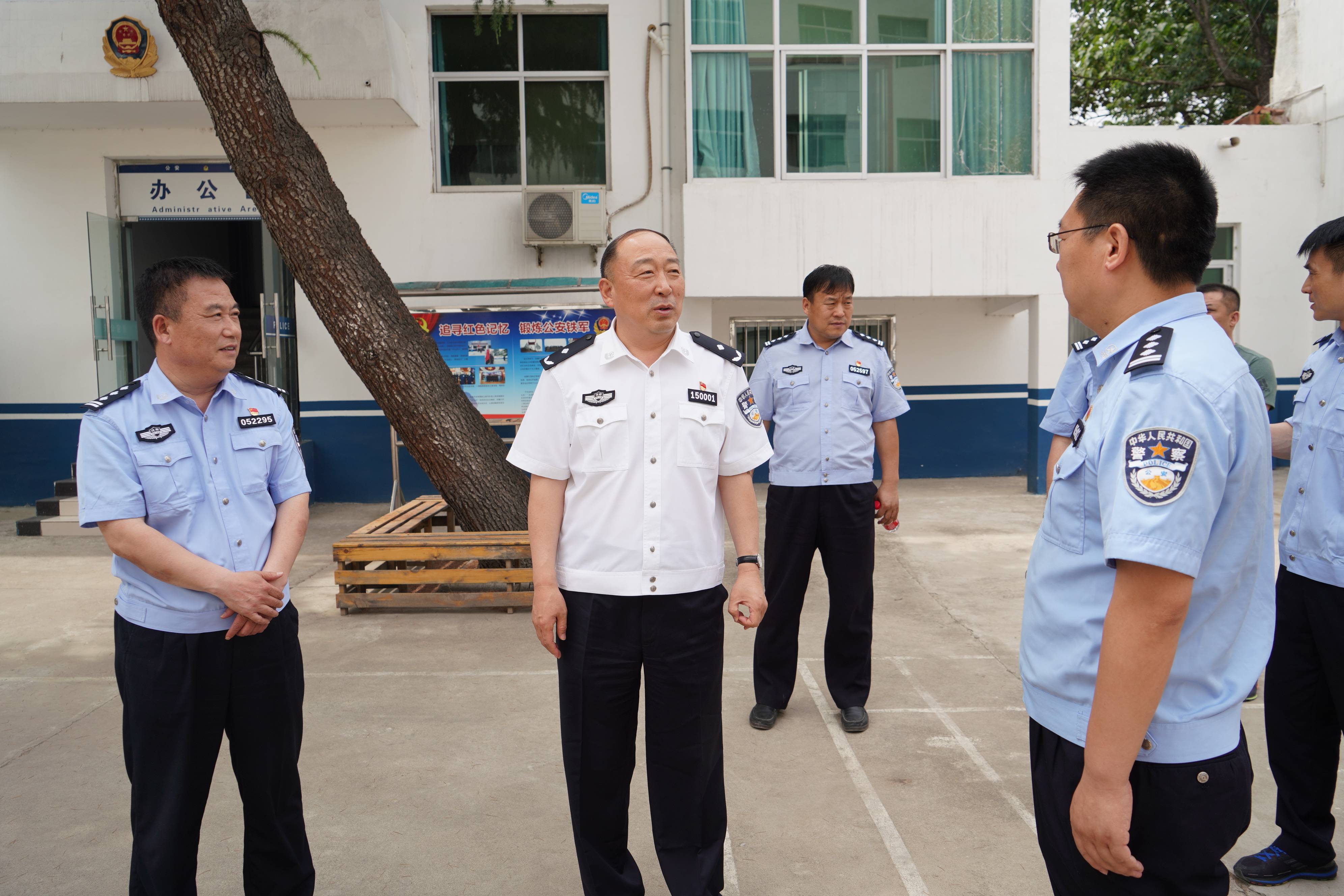 三门峡市公安局长图片