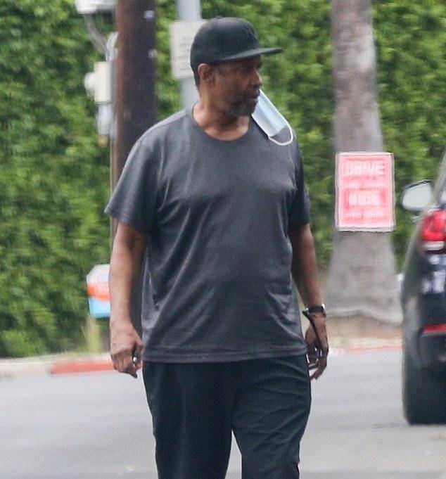 65岁丹泽尔华盛顿发福,看了他69岁老婆,才知道什么叫逆龄生长