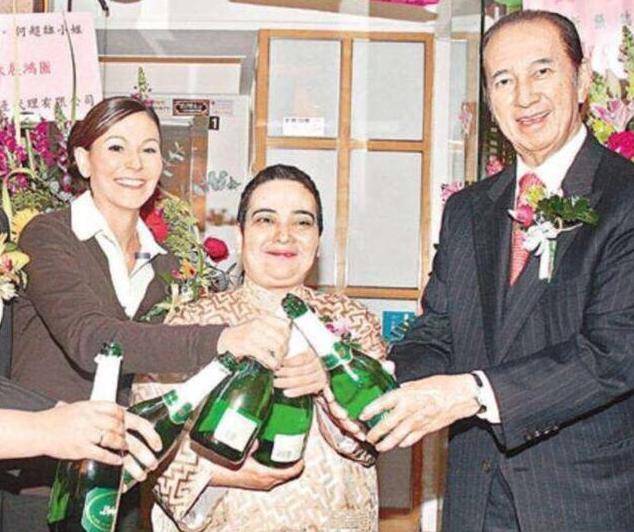 三磷酸腺苷二钠氯化镁:原创何超贤暗讽亲妹,杨丽萍饱受非议,女人不生