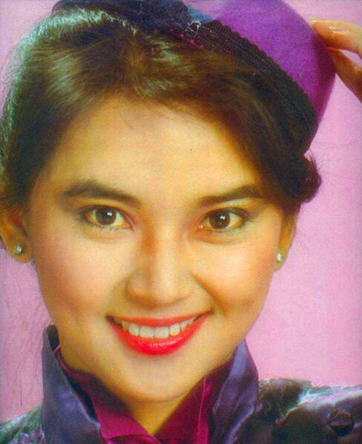 胡慧中70岁丈夫终获释为救夫她形容憔悴还曾四处求人却碰壁