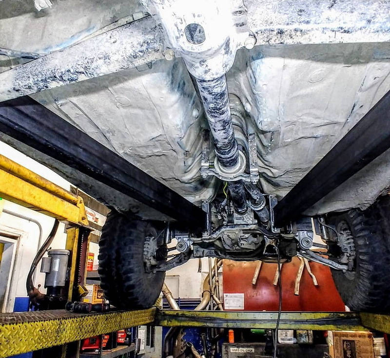 斯巴鲁翼豹sti稀有改装达喀尔拉力赛车版