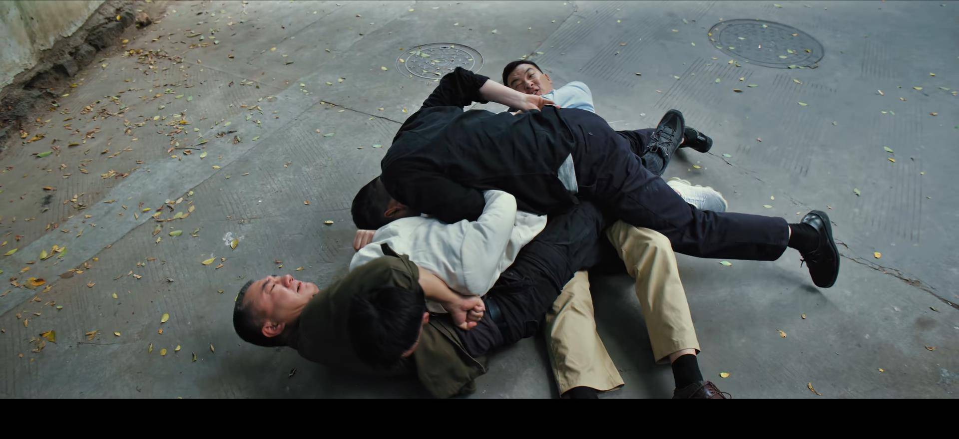 原创三叉戟被吐槽剧情狗血这几个细节反而说明它很接地气