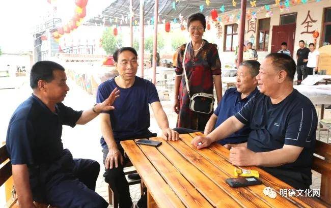 平山县原县委副书记,人大主任张大平出席开幕式并对碧水山庄生态观光