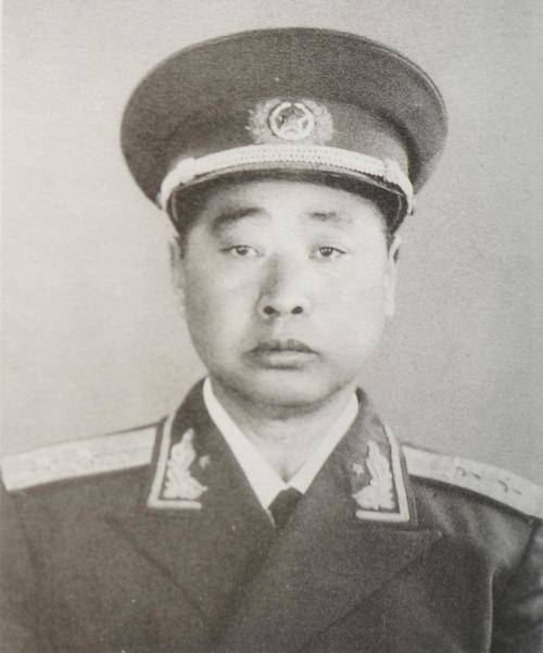 开国中将,当过第四十一军军长,儿子拖着假肢从朝鲜回家务农_田维扬