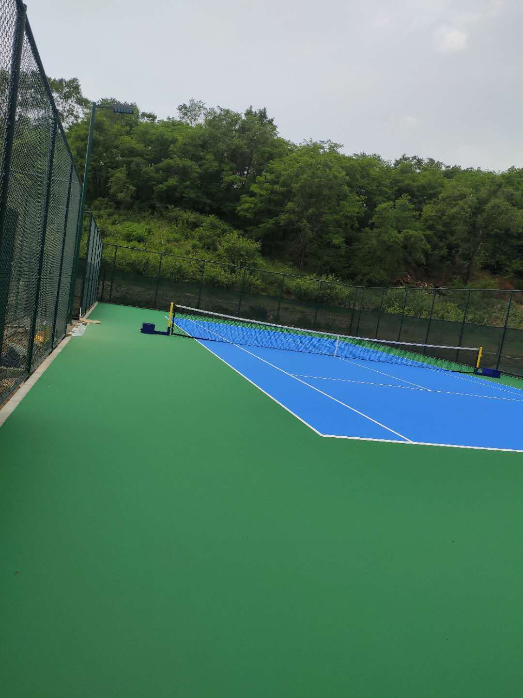 辽宁本溪硬地丙烯酸网球场完工效果