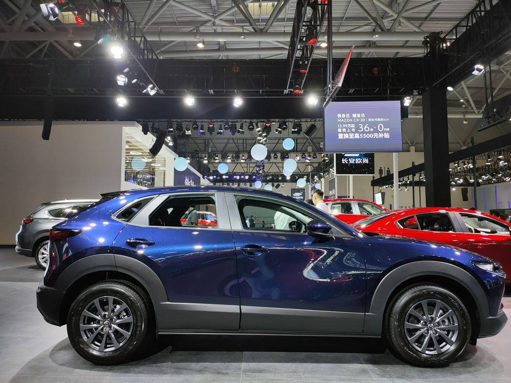 颜值配置安全性都具备马自达cx30亮相重庆车展