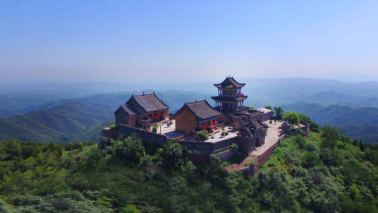 仙翁庙发鸠山,位于长子县城西 25公里,是历史上最早有文字记载的山峦