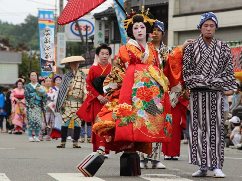 在日本旅游观看花魁游街时有什么禁忌