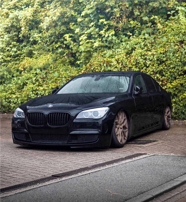 气囊减震李洋讲述老款宝马7系f02改装airbft气包减震器低趴案例