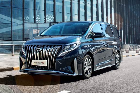 还看啥埃尔法?创领豪华的广汽传祺gm8大师版它不香么?