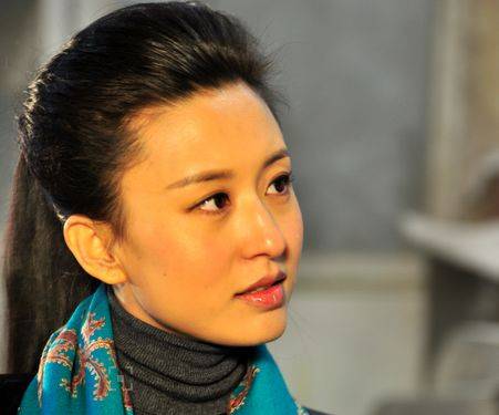 曾主持《欢乐中国行》,《欢乐英雄》的央视女主持人张蕾,婚后回归央视