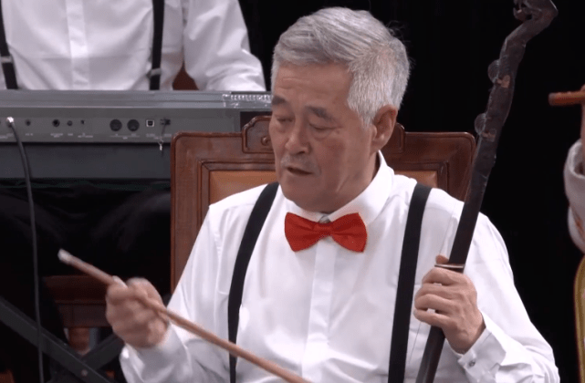 赵家班演奏绣花灯赵本山拉二胡宋小宝表情搞笑