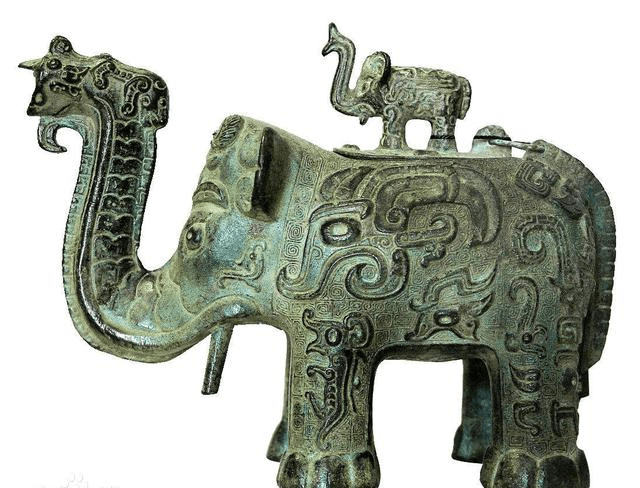 大象造型的青铜器,国内仅此一件,它的全身都是谜