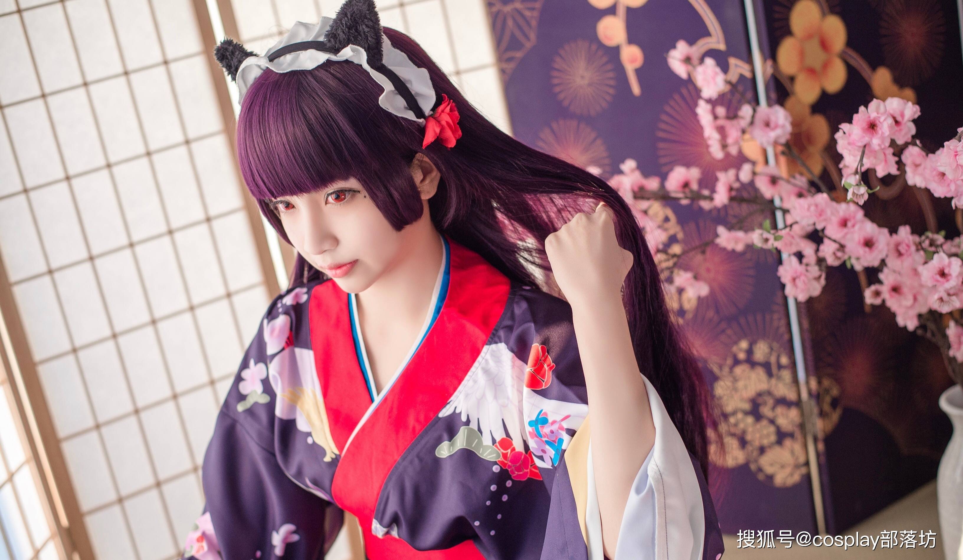 cos:御姐范黑猫,这个侧颜你爱了嘛_手机搜狐网