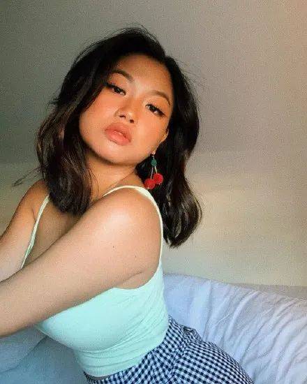 "网恋教父"七哥秀 d 杯女友,网友急了:果然rapper女友都是辣妹