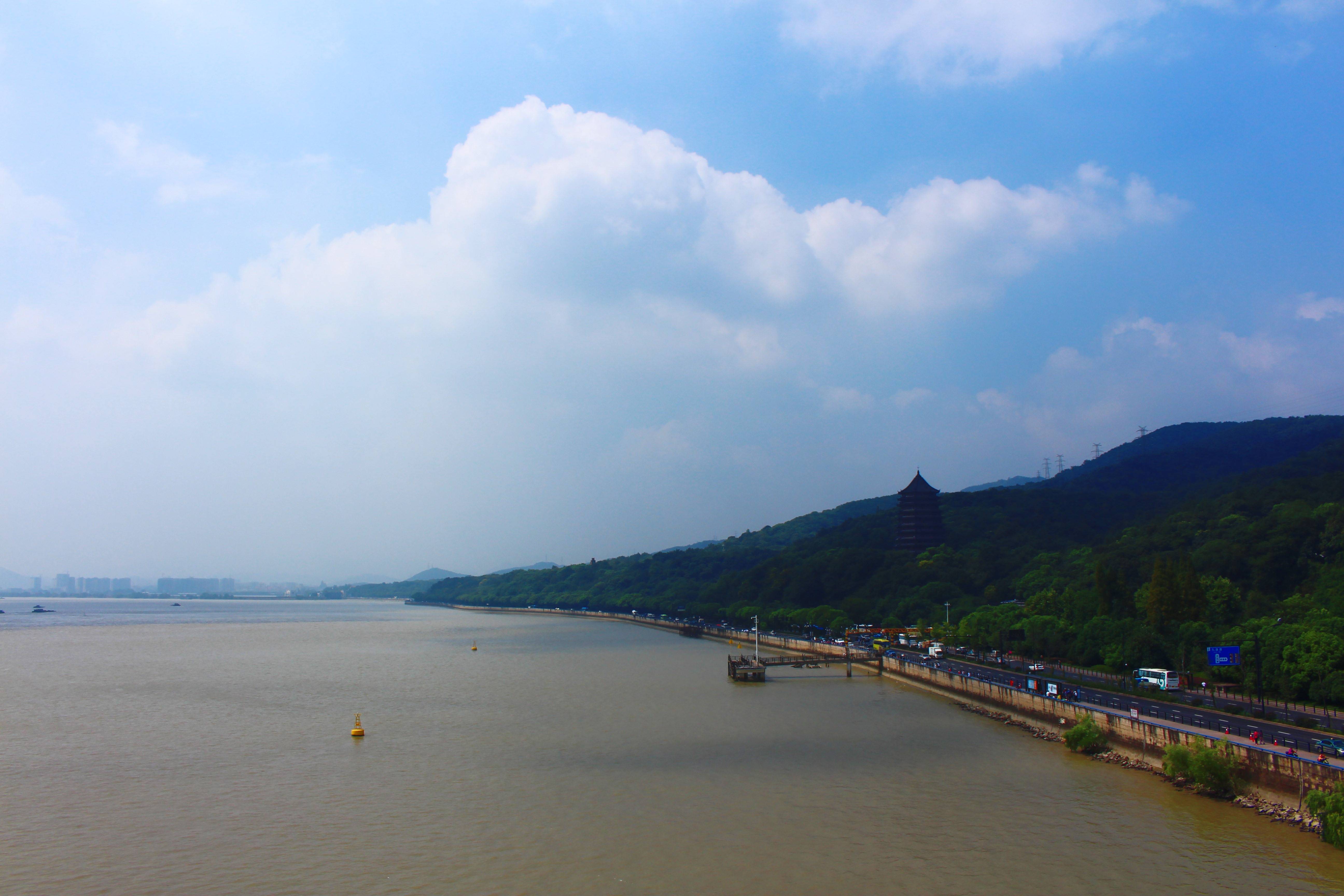 大地:致敬三十岁环中国旅行之杭州_钱塘江