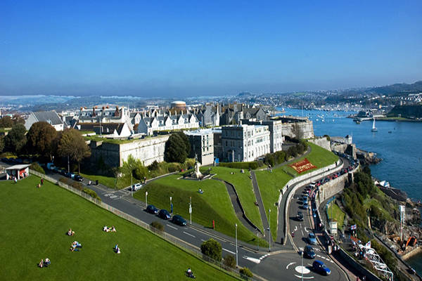 7,英国创意艺术大学,法纳姆校区(universityforthecreativearts
