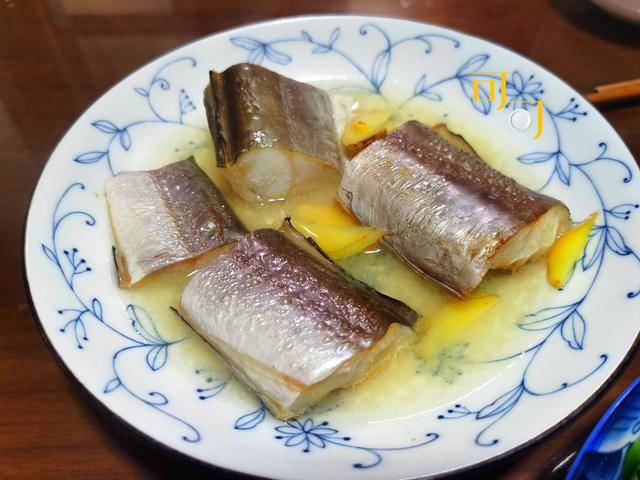 春日的晚餐,赏春光,吃青团,简单三个菜,也让人很满足