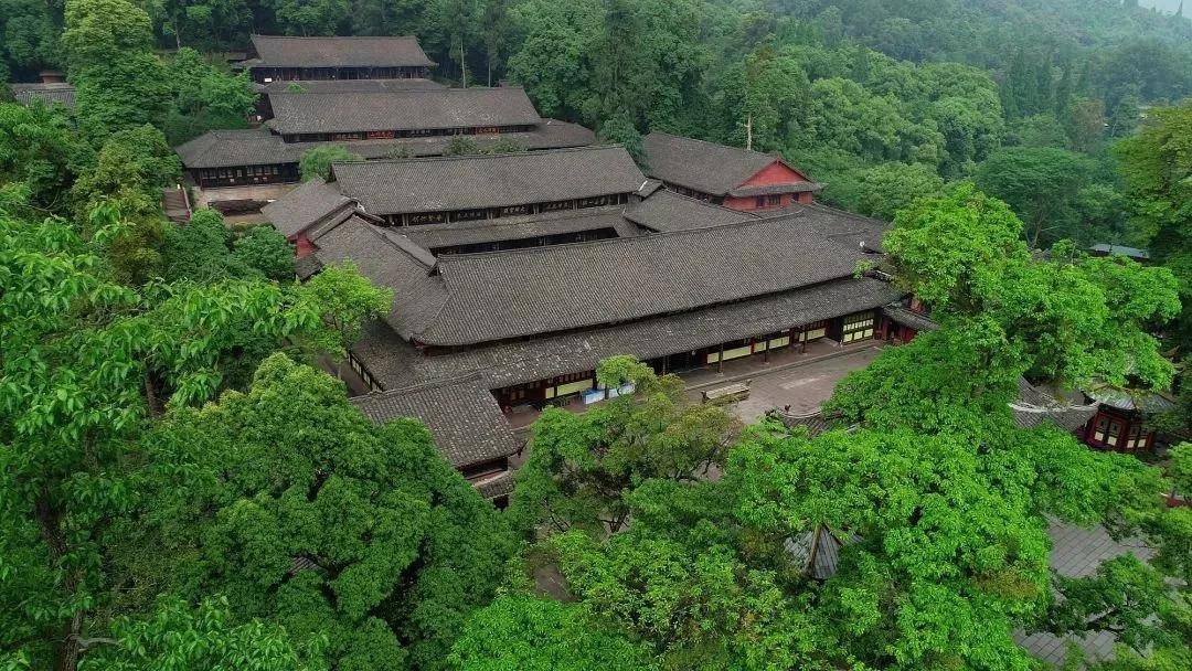 今日起,峨眉山所有寺廟重新開門,全面開放!