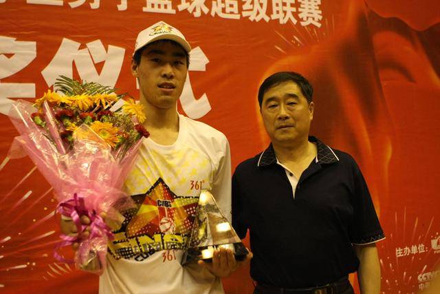 cba金蓝领的流浪人生,总决赛夺冠立大功,带着遗憾离开了山东_张春军