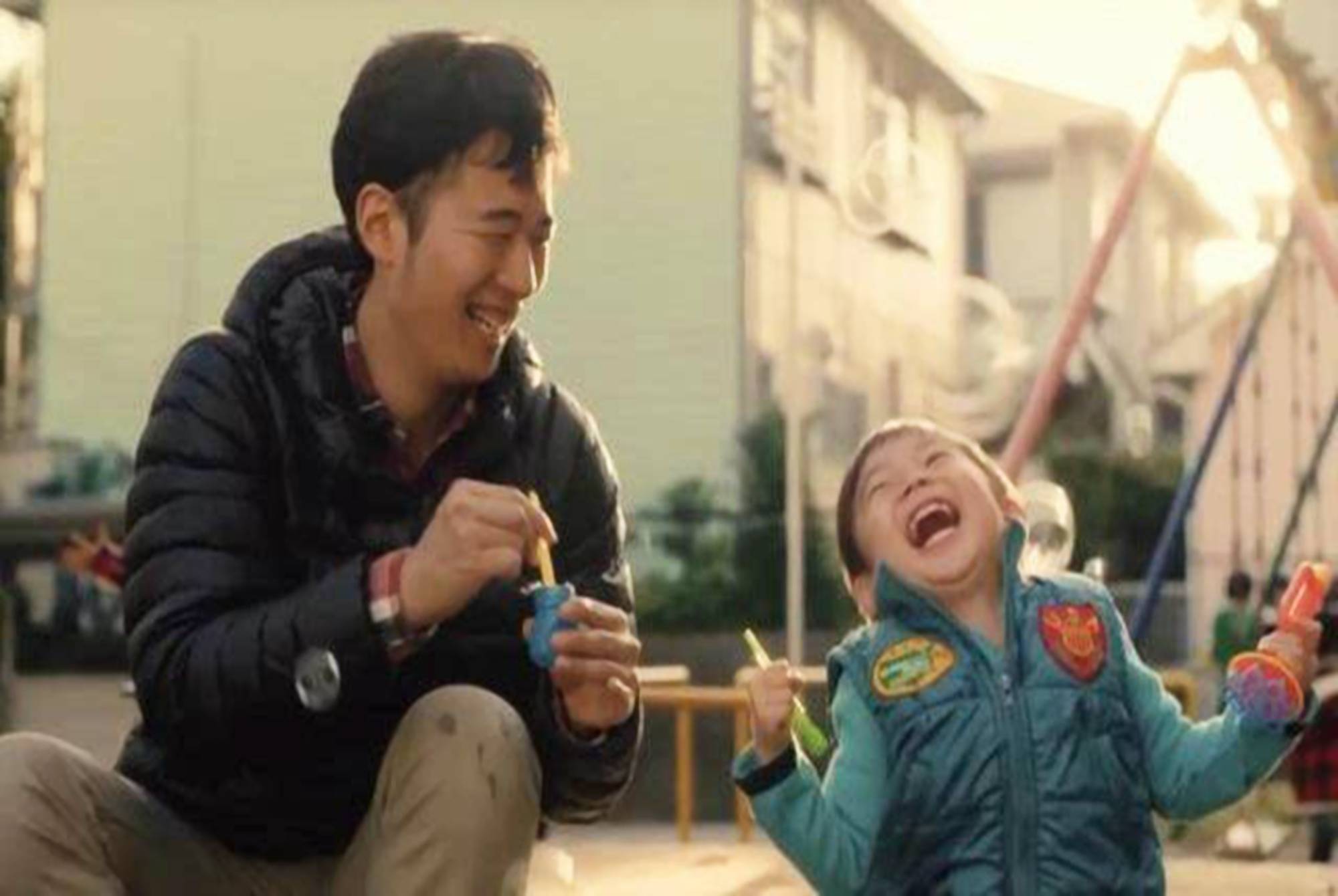 爸爸逃避带娃,咋办?改变男性观念,"持久战"让爸爸爱上育儿