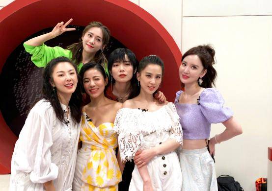 浪姐刘芸晒合照只p自己小露心机张雨绮脸歪黄圣依变这样