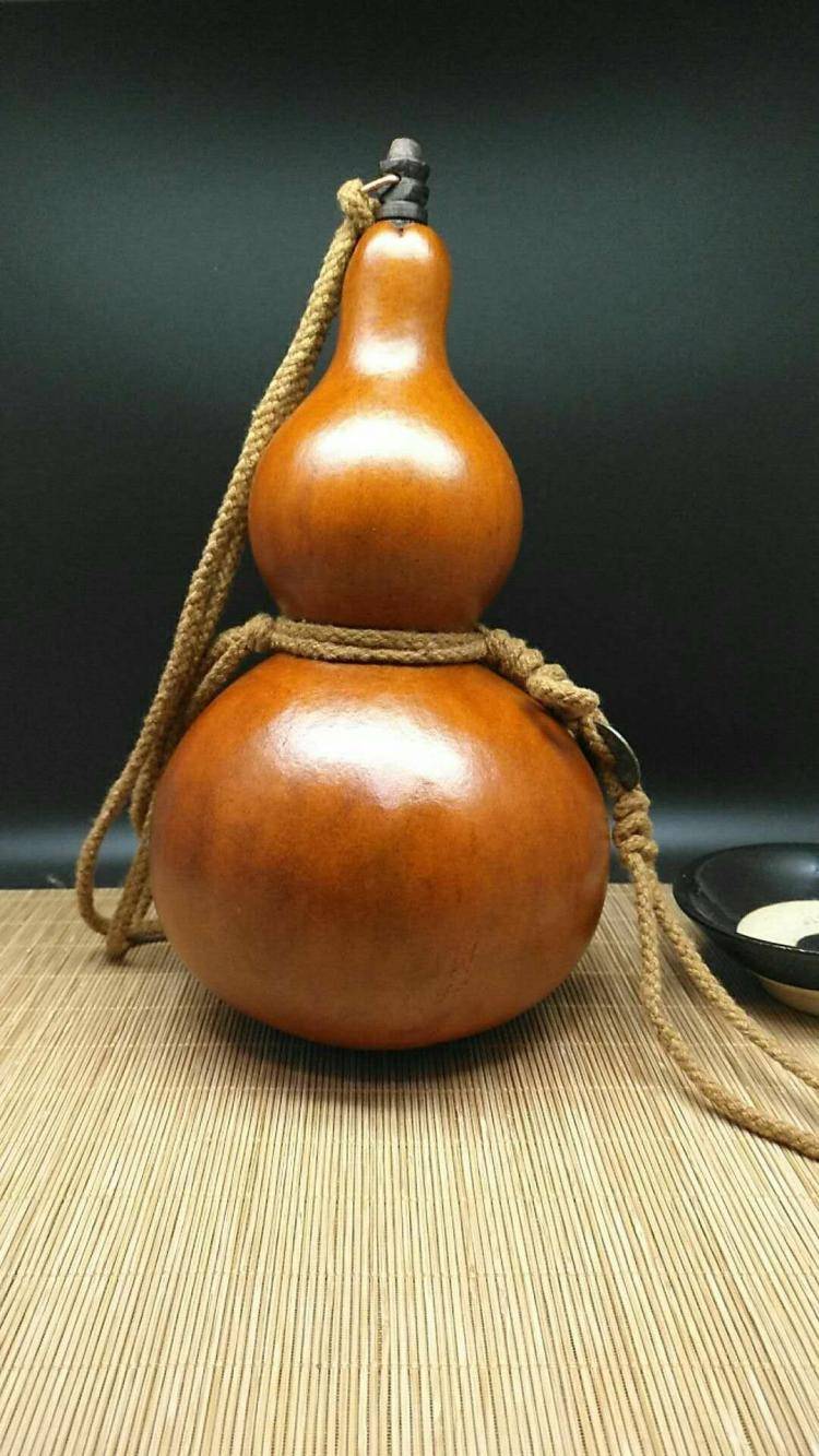 原创八哥盗版:仿鲁迅先生自嘲