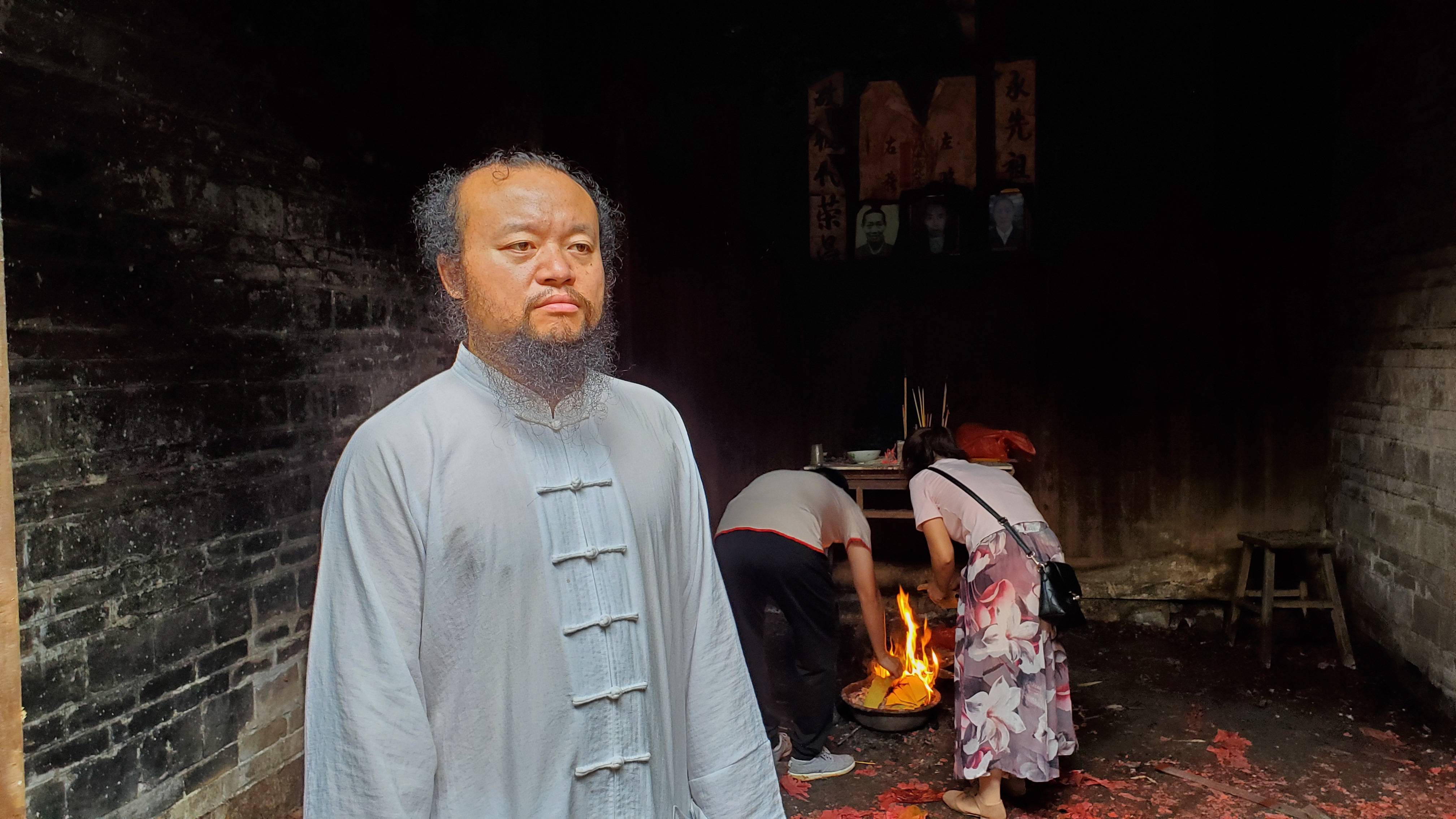 民俗专家无量子揭秘湘西赶尸原来没有这么神秘