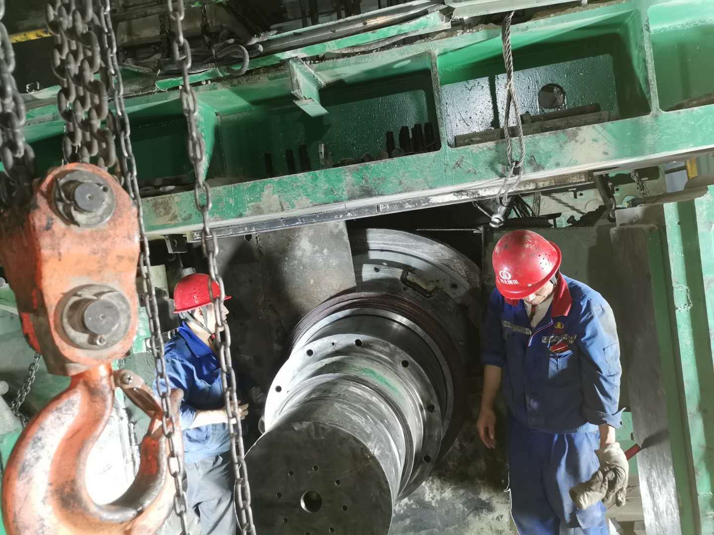 辊压机轴磨损2mm使用这个工艺维修避免停工