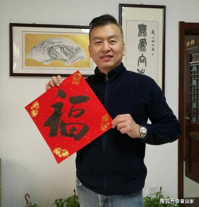 原创被谣言困扰多年,央视主持人张泽群发文晒娃,广收祝福