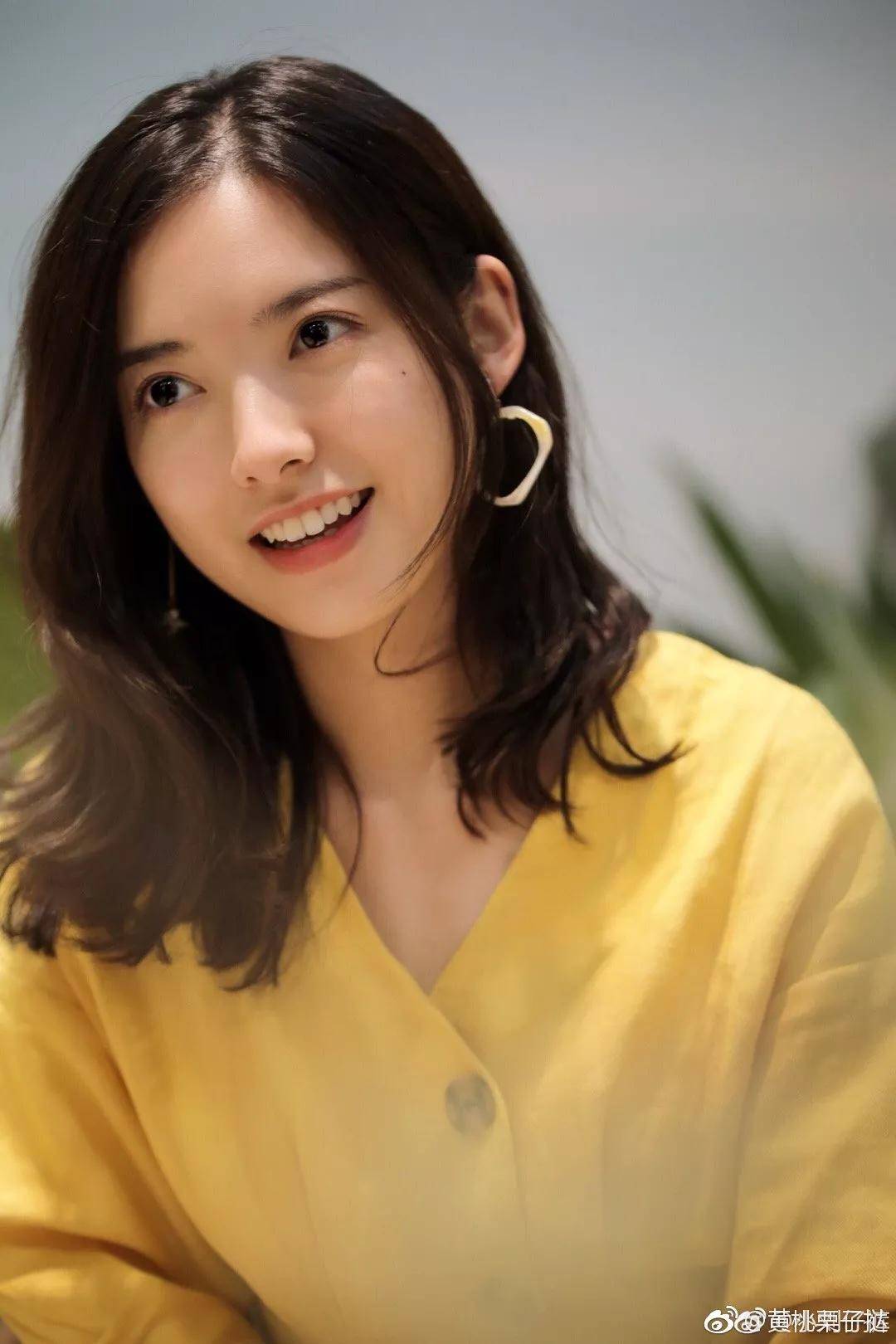 留一张你们学校校花的照片这些都是谁的青春啊