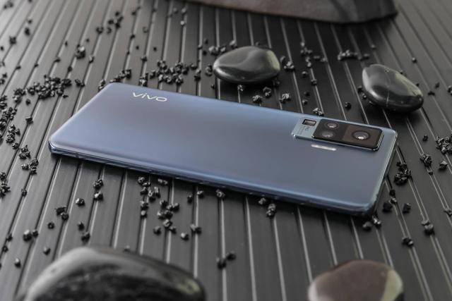 引力配色今日开售!vivo x50 pro在影像性能方面实现全面突破