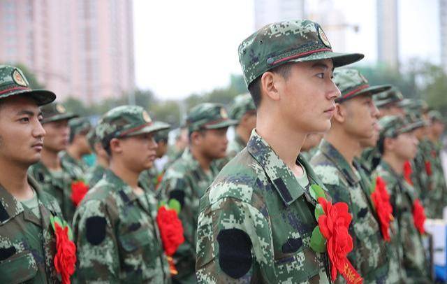 美术生专科好找工作吗_湖畔大学 为什么可以叫大学_专科生也叫大学生吗