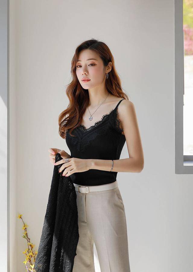 一米五大长腿的优雅知性美女,月入3万,打拼多年终于如愿买房