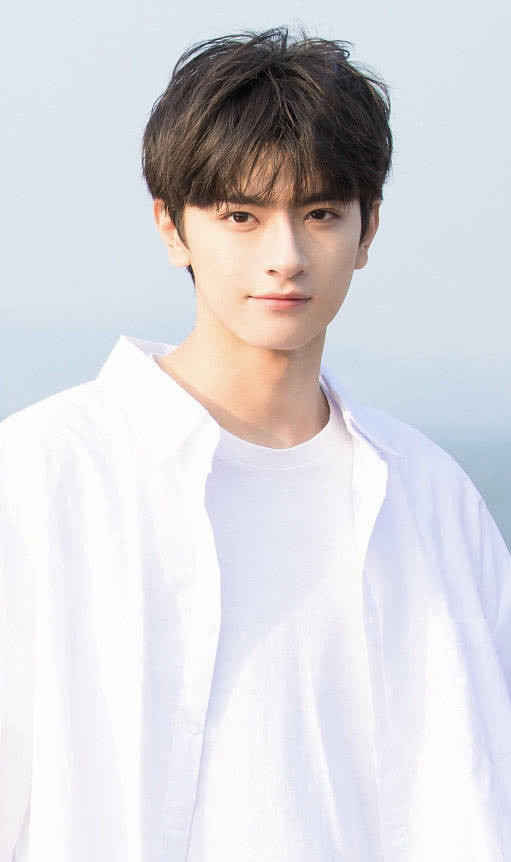 原创有一种意外叫做林一素颜当看到他卸妆后的样子网友懵了