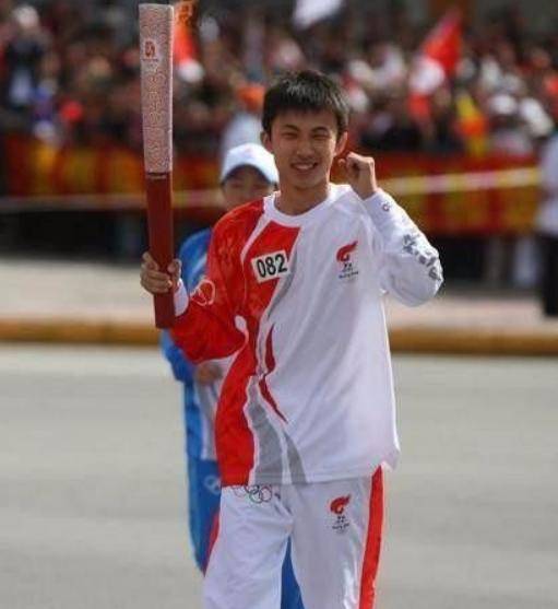 林黛玉扮演者陈晓旭虽已逝,但儿子非常有出息_廖宇靖