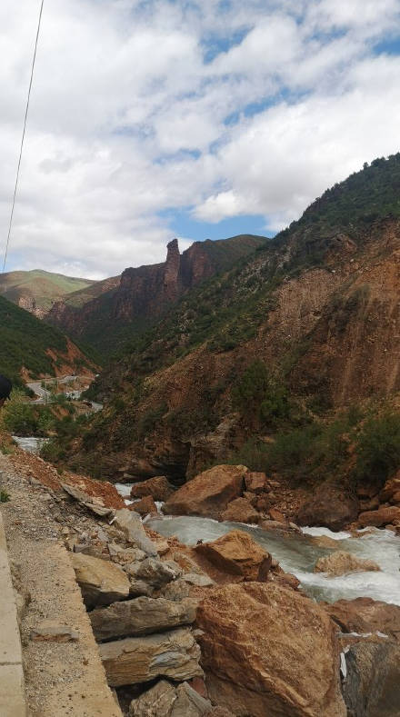 西藏昌都游记，路上的奇险风景让人流连忘返