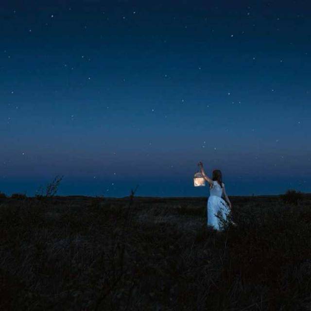 原创一个人能有多不正经就能有多深情