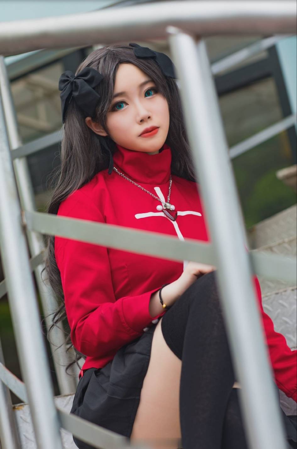 fate远坂凛cos,百褶裙过膝袜显露绝对领域