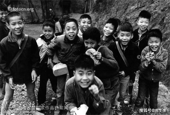六十年代台湾的童年:走在乡间的小路上