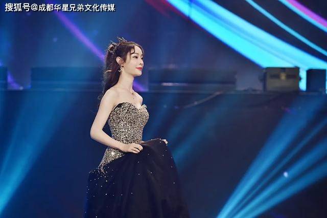 华星兄弟主播以沫momo9个月斩获2亿音浪千万pk一战成名