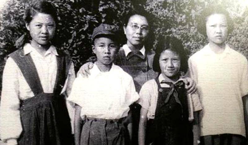 1946年,博古遭遇空难,他的妻子后来过得怎么样?